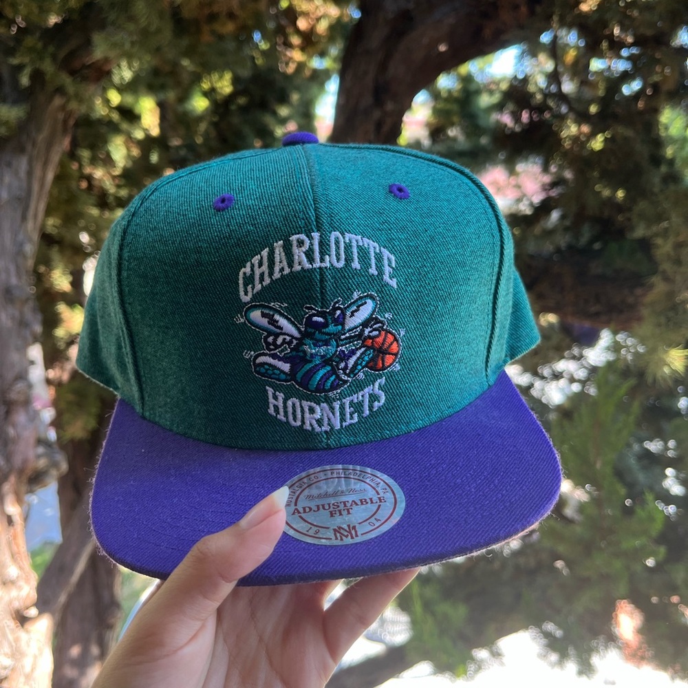 Charlotte Hornets, Brand : Mitchell’s and Ness